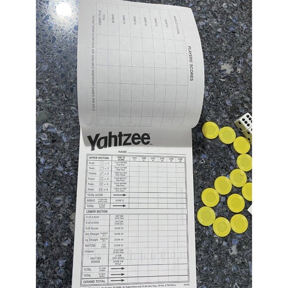 Yahtzee Dice Board Game Vintage 1996 MB Milton Bradley Score Cards vintage game - Picture 2 of 10